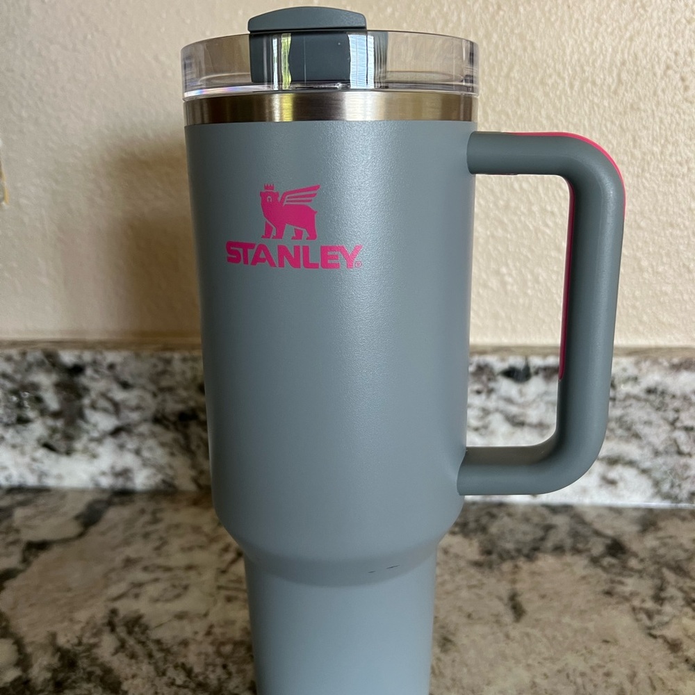 Stanley Gray Rock 40oz